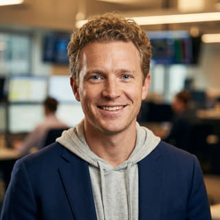 Ryan Brooks, Analista Principal de Trading en Clara Medralorio